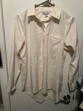 Athleta Ivory Long-Sleeve Button-Up Shirt